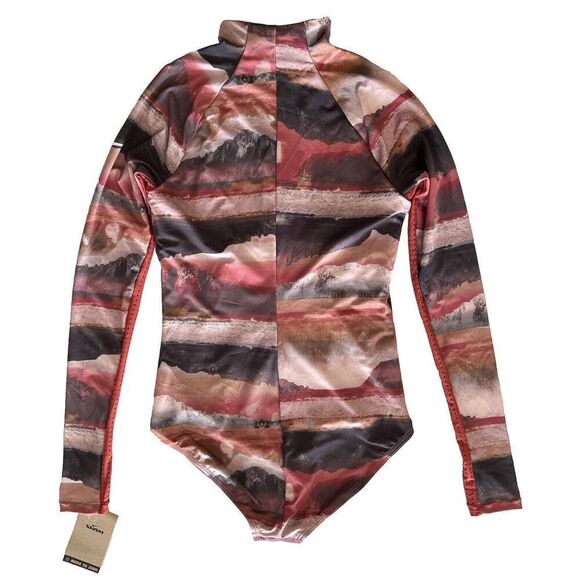 Nike NESSC310-637 SANGRIA Adventure Long-Sleeve One Piece Swimsuit - Picture 2 of 9